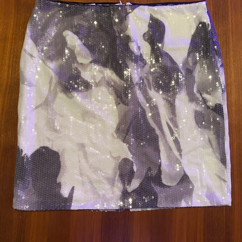 Elegant Sequin Skirt in Black and White